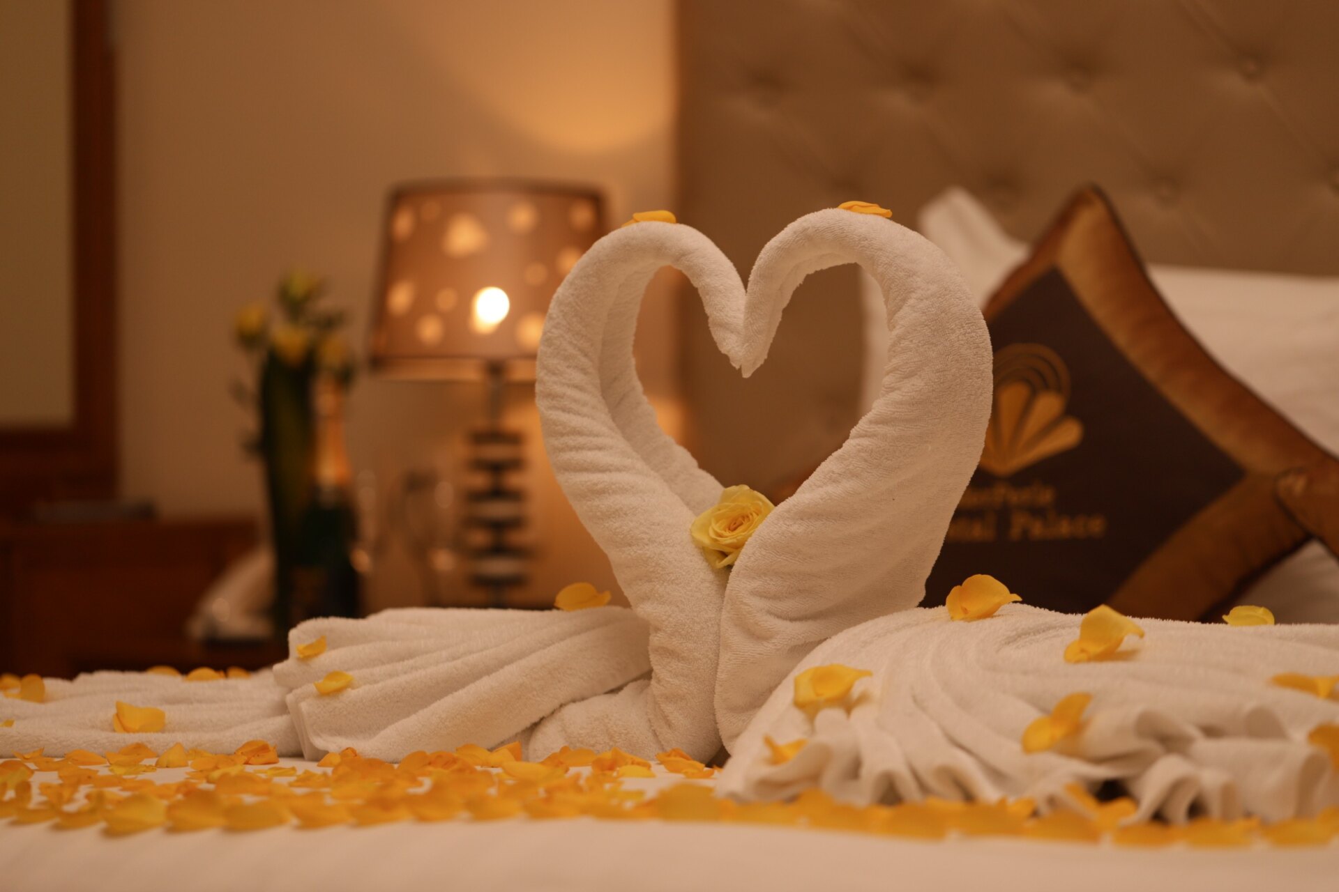 Khám phá khách sạn lãng mạn cho đêm tân hôn ngọt ngào ở TPHCM