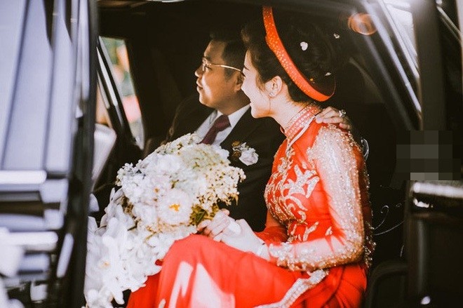 Đám cưới Phan Văn Đức Chú rể diện vest bảnh bao đi xe tiền tỷ rước dâu   2sao