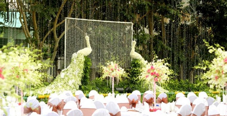 1-Ban-can-den-khao-sat-khi-thue-dia-diem-tiec-ngoai-troi