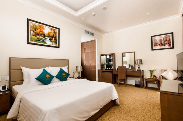 Phòng Junior Suite tại MerPerle Crystal Palace