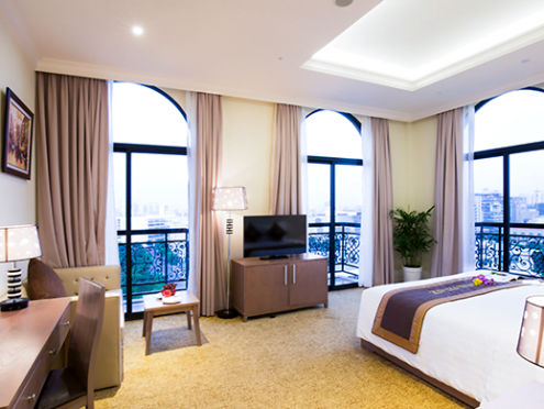 Junior Suite-MerPerle Crystal Palace Hotel